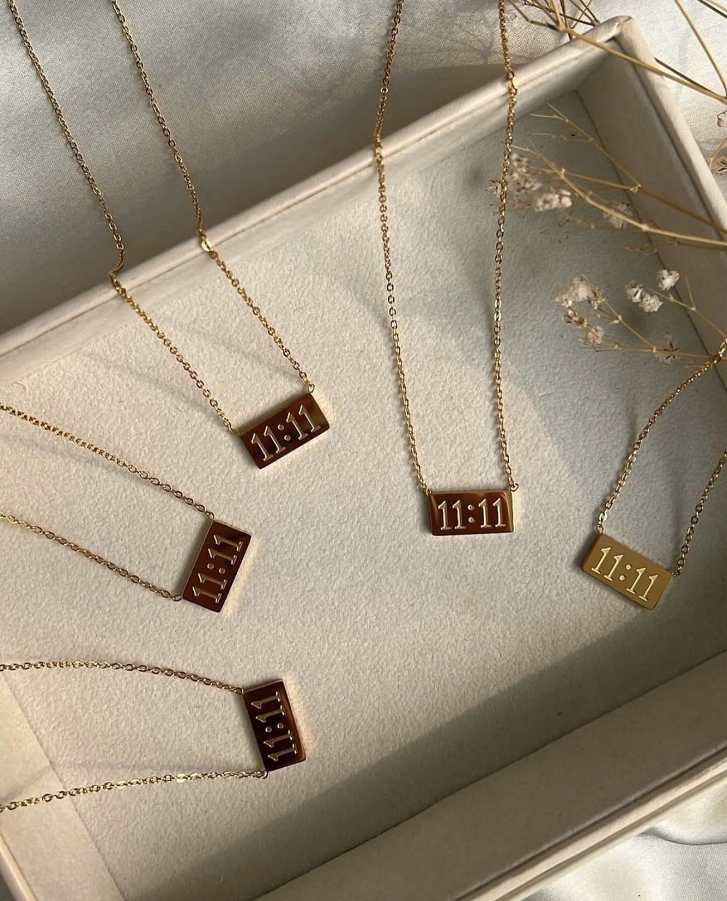 White Sapphire Ring 02