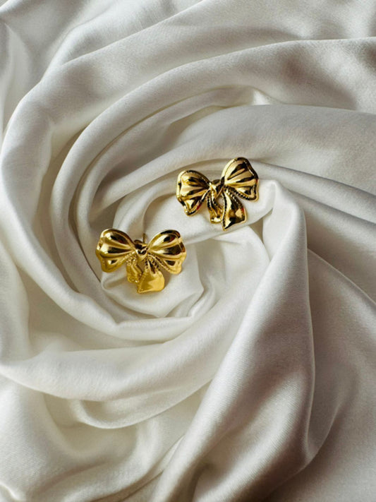 Chic Charm Bow