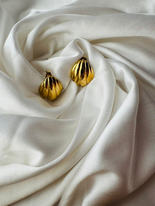 Shell Studs